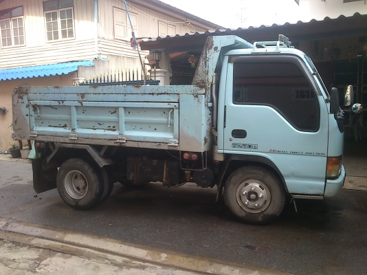 ขายอีซูซุ NKR 55 EX 5T 6 ล้อดั๊ม รถห้างครับ
