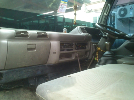 ขายอีซูซุ NKR 55 EX 5T 6 ล้อดั๊ม รถห้างครับ