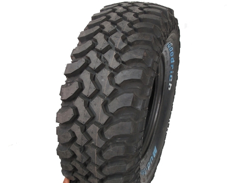 ขายล้อ TCPY ขอบ 15 นิ้วพร้อมยางมัด BF 33 นิ้ว ปี09 สภาพดอกเต็ม 1 คู่