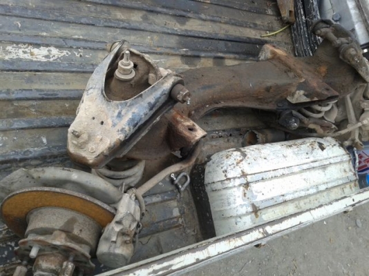 ชุดแพหน้าพร้อม ดุมดิส toyota rn 10 ยกแพ 5500 บาท