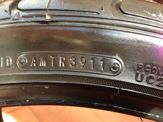 ขายาง Dunlop dz101 265/35/R18 japan ปลายปี11 สภาพสวย80\% 1คู่