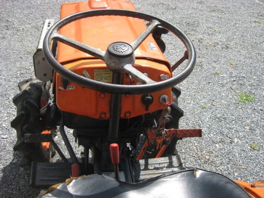 ขายรถไถเล็ก Kubota รุ่น B7000 4x4WD เก่านอกไม่เคยใช้งานในไทย