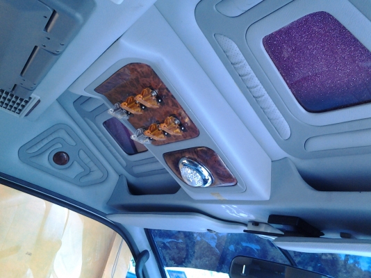 สีใหม่ แต่งVIP วิ่งน้อย เดิมบางรอบคัน เครื่องเสียงจอ ไม่ต้องซ่อม