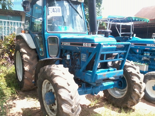 ขายรถไถ ฟอร์ด6610 2เพลา น้ำเข้า มีแต่ตัวรถครับ