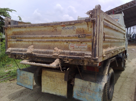 ขายรถ 6 ล้อดั้ม ISUZU 150 แรง EURO2 ปี 50 เดิมๆ มือเดียวกะบะสามมิตรเครื่องดีคัสซีสวยทะเบียนเต็ม