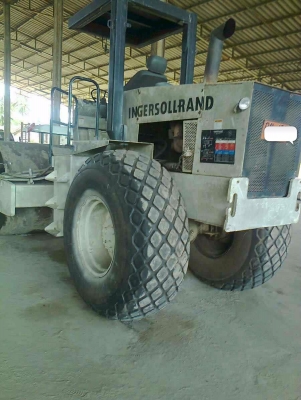 ขายรถบด INGERSOLLRAND SD-100D เอกสารเล่มทะเบียน ราคา 1050000