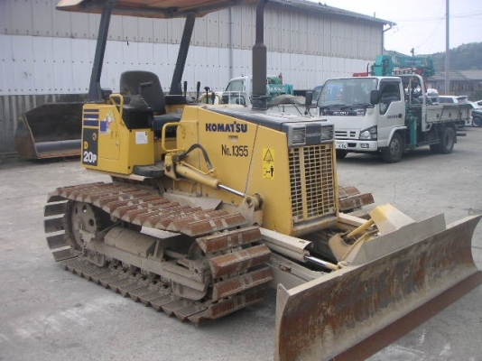 ขายแทรคเตอร์ D20-7E รถนอกนำเข้าจากญี่ปุ่น ซีเรีียล์สูง รถปี 2002