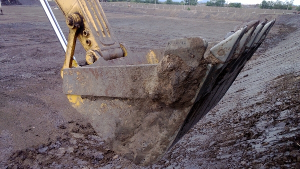 ขายดาวน์PC200-8 ใช้ 741 ชม.รถออกใหม่ป้ายแดง...