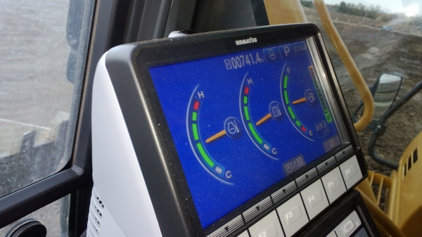 ขายดาวน์PC200-8 ใช้ 741 ชม.รถออกใหม่ป้ายแดง...