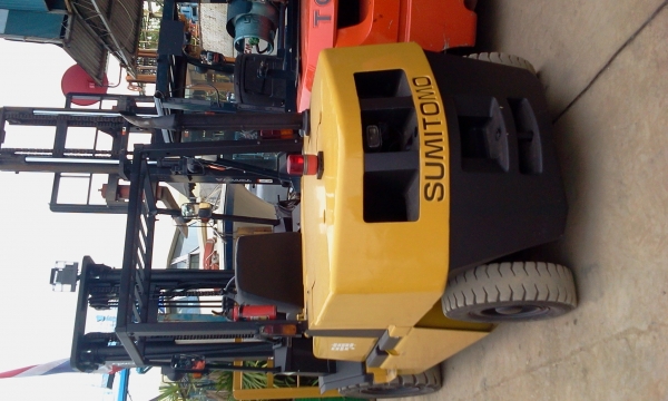 **FORKLIFT 5 TON**DIESEL