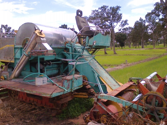 รถเกี่ยวข้าวรองกระสอบ350000