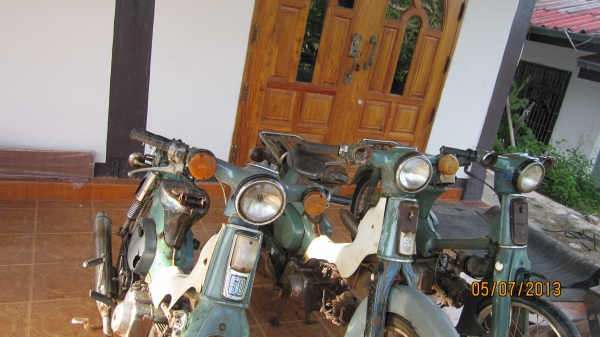 ด่วนๆๆชี50สภาพเดิมๆสวยๆตามรูปครับมาใหม่ๆครับขายตามตามสภาพครับส่งทั่วไทยสนใจโทร080-1696651ขายตามสภาพ เครื่องไม่ติดเล่มไม่มีครับรถยุอำนาจเจริญครับช้าอดหมดก่อนครับราคาต่อรองได้นิดน่อยครับ....ไม่รุจะได้มาอีกตอนไหนครับหายากแล้วครับ คันที่1 สภาพสมบูรณ์มากครับเค