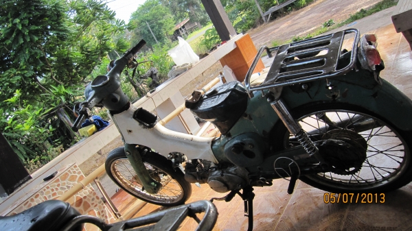 ด่วนๆๆชี50สภาพเดิมๆสวยๆตามรูปครับมาใหม่ๆครับขายตามตามสภาพครับส่งทั่วไทยสนใจโทร080-1696651ขายตามสภาพ เครื่องไม่ติดเล่มไม่มีครับรถยุอำนาจเจริญครับช้าอดหมดก่อนครับราคาต่อรองได้นิดน่อยครับ....ไม่รุจะได้มาอีกตอนไหนครับหายากแล้วครับ คันที่1 สภาพสมบูรณ์มากครับเค