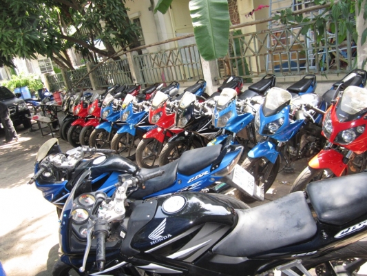 ยังไงก็ขาย CBR150ปี 50ขึ้น มีหลายคันให้เลือก ชุดโอนครบ