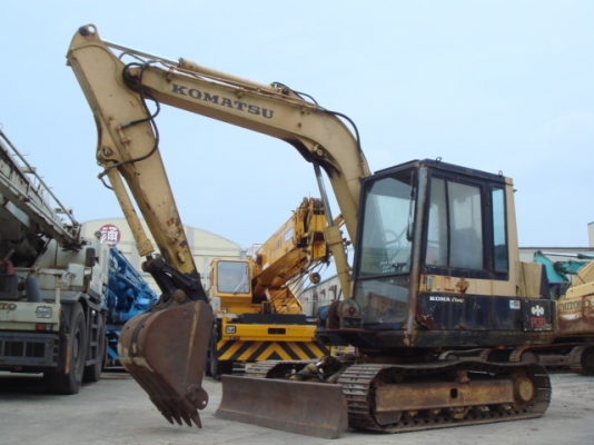 ขายรถขุด KOMATSU PC60-5 เก่าจากญี่ปุ่น ราคาถูกพิเศษ โทร. 029409240-4