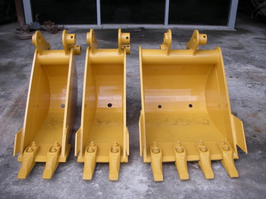 ปุ้งกี๋รถขุดโคมัตขุดท่อ