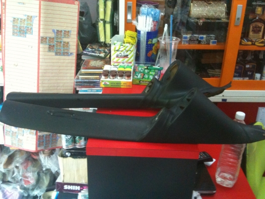 ขายกาบเสา A toppanal. ใส่ยาริส และ แลนเซอร์ ปี04 ขึ้นมา