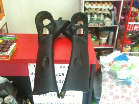 ขายกาบเสา A toppanal. ใส่ยาริส และ แลนเซอร์ ปี04 ขึ้นมา