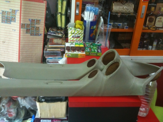 ขายกาบเสา A toppanal. ใส่ยาริส และ แลนเซอร์ ปี04 ขึ้นมา