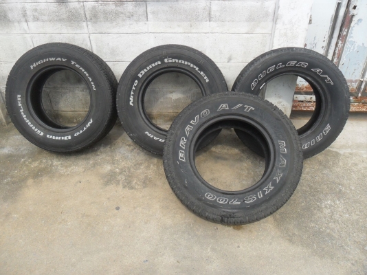ยาง 245/70R16 ปี09 สวยๆ 4 เส้น ราคา 1700 บาท