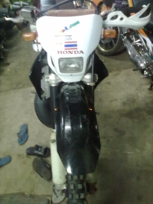 ขายcrm250 อยากซื้อเท่าไรว่ามา ขายได้ขายเลยหรือ แลกอาวุธปืน มีชนิดไหนเสนอมาส่วนต่างคุยกัน