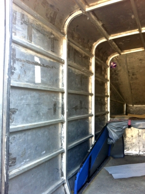 ตู้แห้ง ทรงสูง ใส่รถไมตี้หัวเดียว