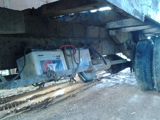 Isuzu หัวยาว เครื่อง DA640 140 แรงม้า ทะเบียนขาด2522