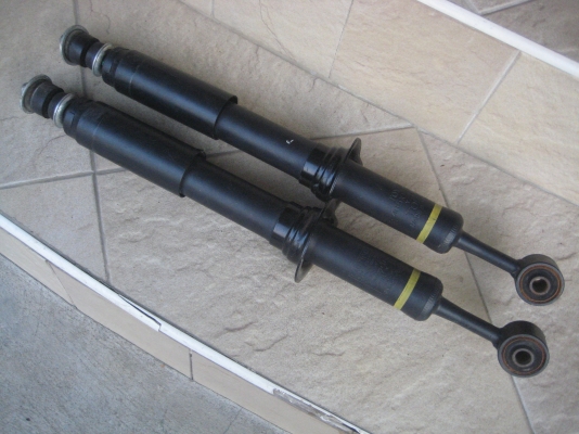 พวงมาลัยแท้มือสอง,อะไหล่และของแต่งถอดมาเรื่อยๆ