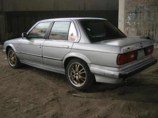 BMW318เครื่องหัวฉีดM40ติดแก๊สLPGแม๊ก17แอร์หนาว45000ต่อราคาได้นิดหน่อย