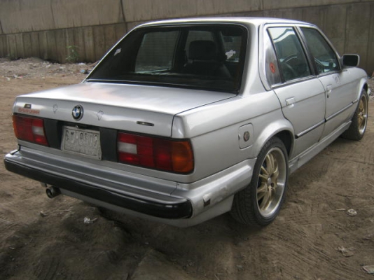BMW318เครื่องหัวฉีดM40ติดแก๊สLPGแม๊ก17แอร์หนาว45000ต่อราคาได้นิดหน่อย