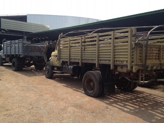 ขายถูกๆเหลือไม่กี่คันแล้วครับพร้อมทะเบียนถูกกว่ารถอีแต๋นอีกครับ 6 ล้อยาง 9 เครื่อง 185 ตามสภาพเป็นรถทหารสภาพเดิมวิ่งแค่พันโลครับคุ้มค่าน่าใช้ทุกอย่างสมบูรณ์มาก ขายถูกๆเหลือไม่กี่คันแล้วครับพร้อมทะเบียนถูกกว่ารถอีแต๋นอีกครับ 6 ล้อยาง 9 เครื่อง 185 ตามสภาพเป็นรถทหารสภาพเดิมวิ่งแค่พันโลครับคุ้มค่าน่าใช้ทุกอย่างสมบูรณ์มาก