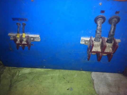 ขายหม้อแปลงไฟ ขนาดใหญ่ 220 V. เป็น 12 V.  เหมาะมากครับกับรถเครื่องเสียง