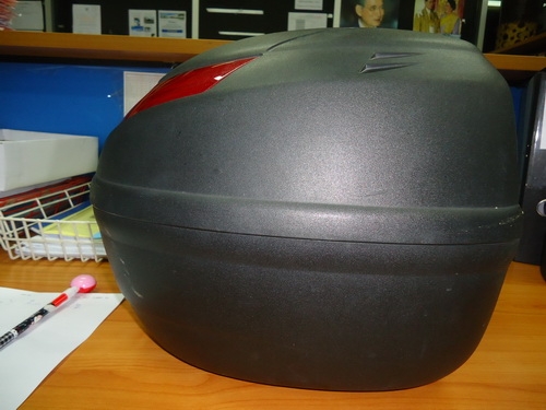 กล่องเอนกประสงค์ท้ายรถมอไซด์