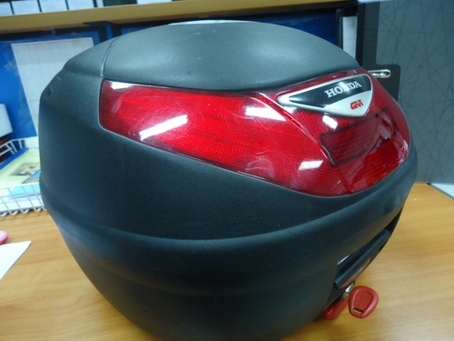 กล่องเอนกประสงค์ท้ายรถมอไซด์