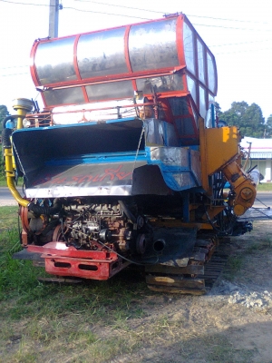 ขายรถเกี่ยวข้าวศักดิ์พัฒนาอุ้ม2.5ตัน