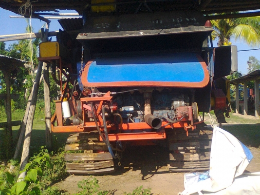 ขายรถเกี่ยวข้าววิชาญ การช่าง เครื่อง6HE1ช่วงล่าง10HTปั้ม22