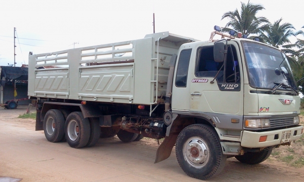 ขายรถสิบล้อHiNo3Hสิงไฮเทค2เพลากระบะสามิตรรถพร้อมใช้งานครับ