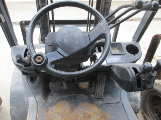 ขายโฟล์คลิฟเก่านอก 3 ตัน สภาพดี