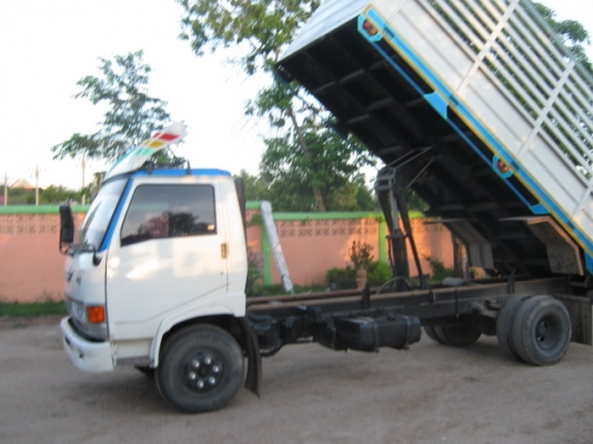 ขายกันถูกๆ Hino 0878515148 คุณฉลองชัย กำแพงเพชร