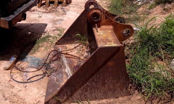 บุ้งกี๋รถแบคโฮ  120