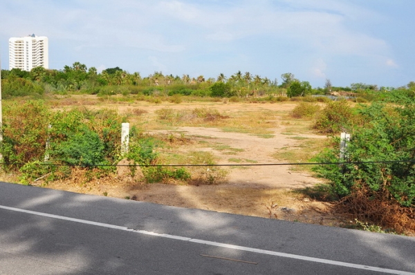 ขายที่ดิน 6-01-13 ไร่ ใกล้หาดคลองเทียน ชะอำ เพียง 400 เมตร และที่ดินติดคลอง ออกสู่ทะเล เพียง 400 เมตร ได้เลย