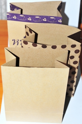 รับจัดทำ สื่อสิ่งพิมพ์ ถุงกระดาษ ถุงเก็บความเย็น ถุงกาแฟ และ inkjet ไวนิล ราคาเป็นกันเอง คุณภาพดี