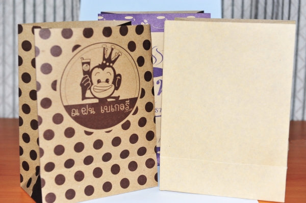 รับจัดทำ สื่อสิ่งพิมพ์ ถุงกระดาษ ถุงเก็บความเย็น ถุงกาแฟ และ inkjet ไวนิล ราคาเป็นกันเอง คุณภาพดี