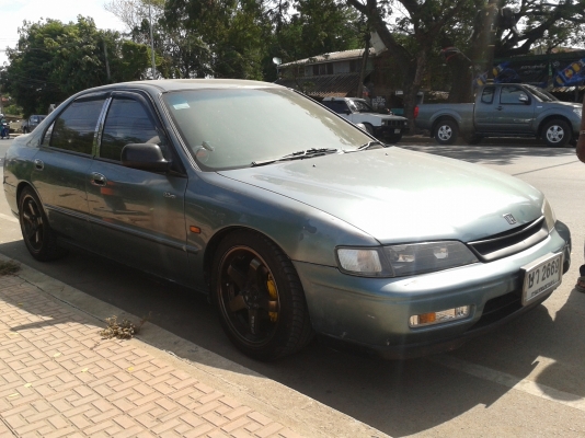 ขายhonda accord ปี95ไฟท้ายก้อนเดียว