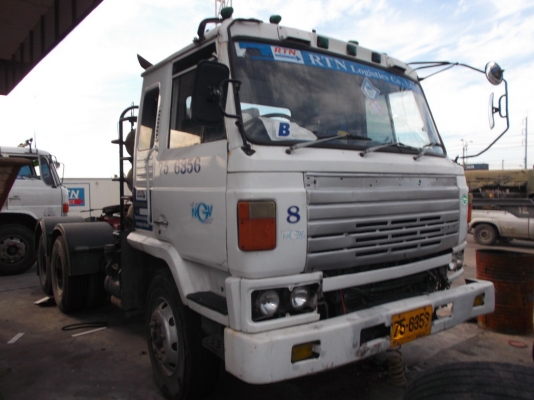 ต้องการขายรถ10ล้อหัวลาก  Nissan UD