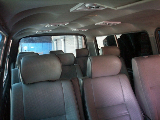 รถตู้โตโยต้า ไฮเอช เครื่อง1JZ LPG สีขาว CD MP3 DVD USB  150000 TEL.0890671028