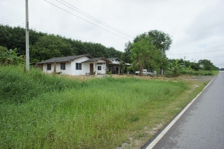 ขายบ้านและที่ดินสวนยางกรีดทำเงินได้แล้ว พร้อมเครื่องมือทำยางแผ่น