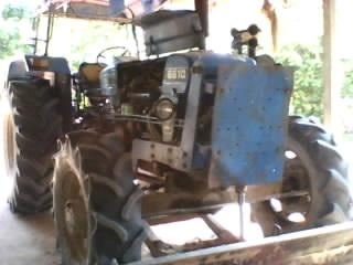 FORD 6610 - 2 เพลา เสื้อลาย คานหน้า ZF อุปกรณ์ครบพร้อมใช้งาน มีใบมีดดันหน้า ผานพรวนดิน 7 รถเครื่องแน่นดี ระบบไฮดรอลิกส์ไม่มีรั่วซึ่ม ช่วงล่างยางสภาพดี 60\% พร้อมทำงานได้เลย เอกสารเล่มทะเบียนครบพร้อมโอน ราคาต่อรองได้ครับ