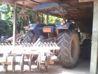 FORD 6610 - 2 เพลา เสื้อลาย คานหน้า ZF อุปกรณ์ครบพร้อมใช้งาน มีใบมีดดันหน้า ผานพรวนดิน 7 รถเครื่องแน่นดี ระบบไฮดรอลิกส์ไม่มีรั่วซึ่ม ช่วงล่างยางสภาพดี 60\% พร้อมทำงานได้เลย เอกสารเล่มทะเบียนครบพร้อมโอน ราคาต่อรองได้ครับ