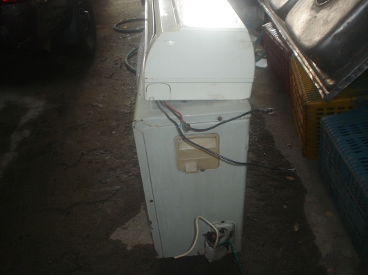 คุณสาครสนามบินสุวรรณภูมิขอบใจน้อง**ขนาด12500BTU  น่าจะเป็นลูกผสม    ตามสภาพท่าน 2500บาท